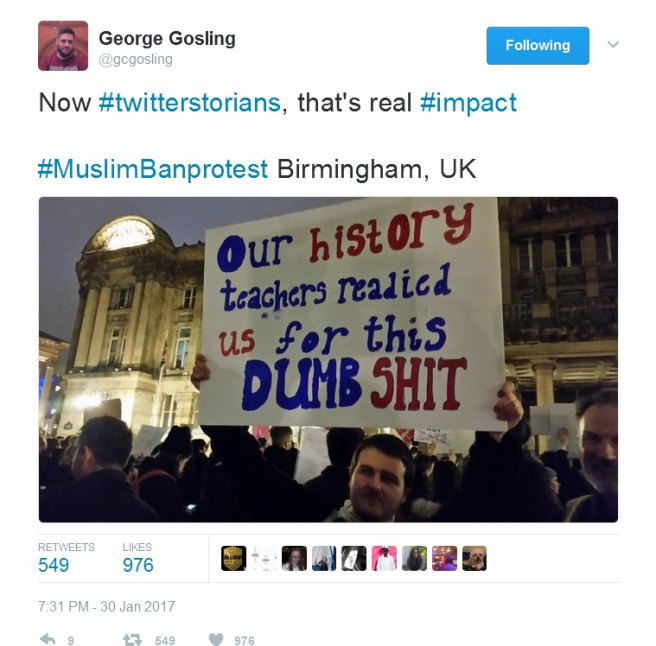 george-gosling-protest-banner-tweet